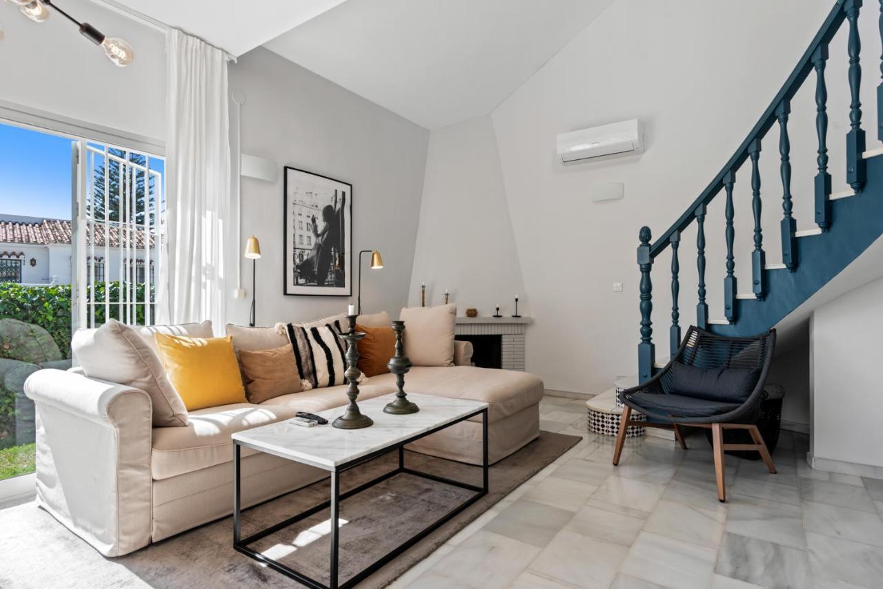 Stunning Townhouse With Pool In Riviera Del Sol By Costarentals - Ref 199 Sitio de Calahonda Kültér fotó