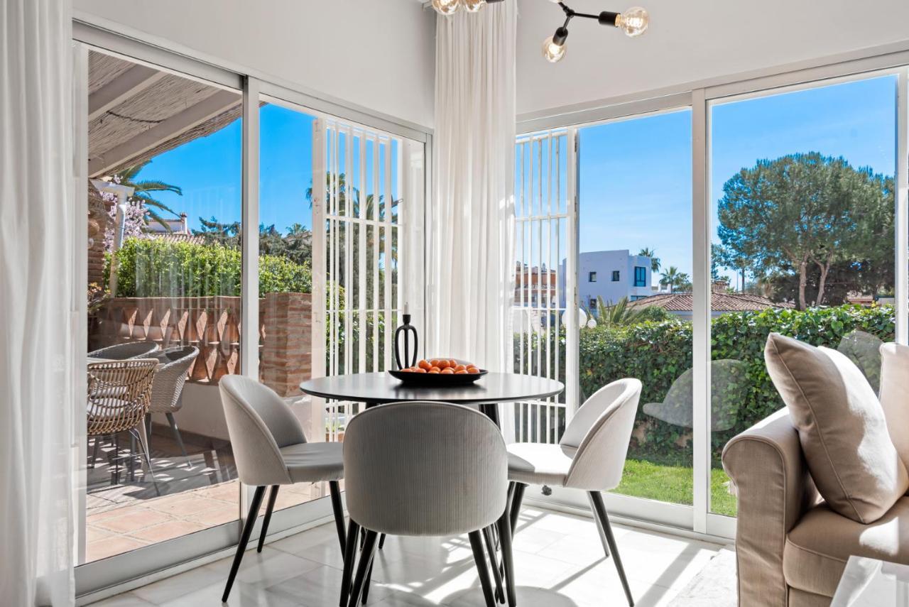 Stunning Townhouse With Pool In Riviera Del Sol By Costarentals - Ref 199 Sitio de Calahonda Kültér fotó