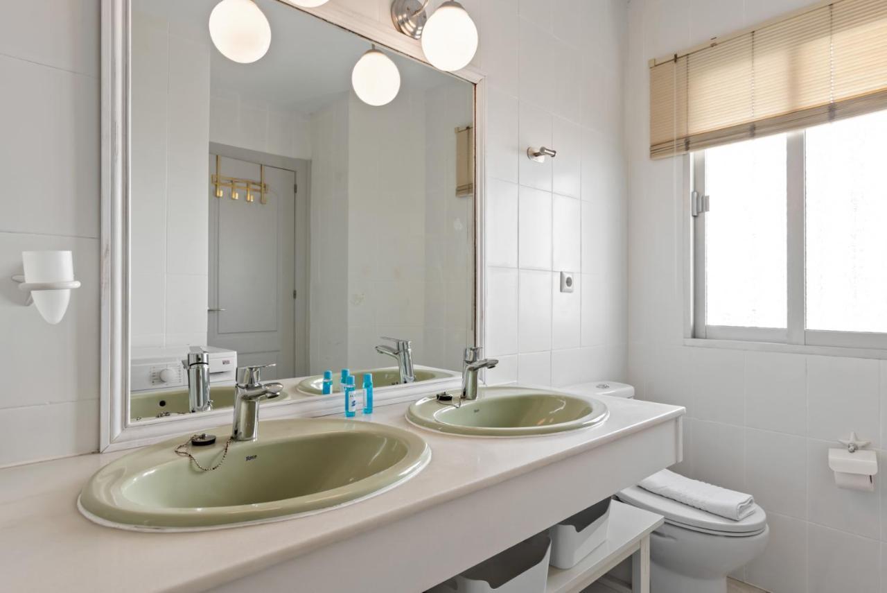 Stunning Townhouse With Pool In Riviera Del Sol By Costarentals - Ref 199 Sitio de Calahonda Kültér fotó