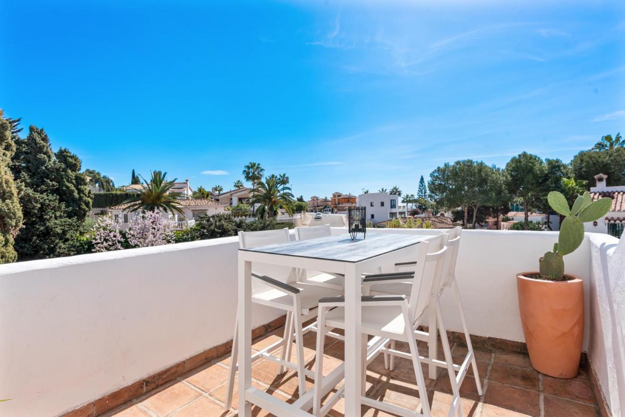 Stunning Townhouse With Pool In Riviera Del Sol By Costarentals - Ref 199 Sitio de Calahonda Kültér fotó